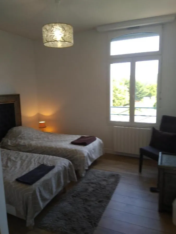 Homestay Lamia Apartment Chateauneuf-d'Ille-et-Vilaine